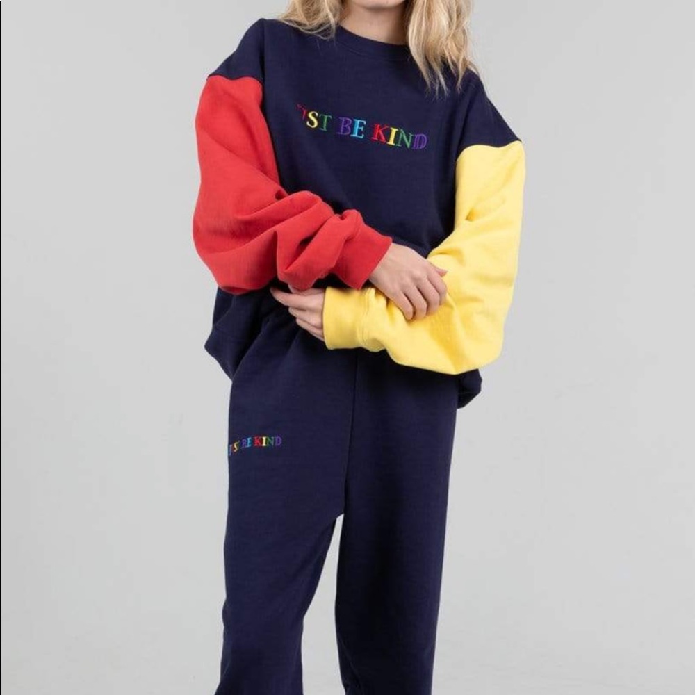 Mayfair Group Full matching sweat set “just be kind” XS-S